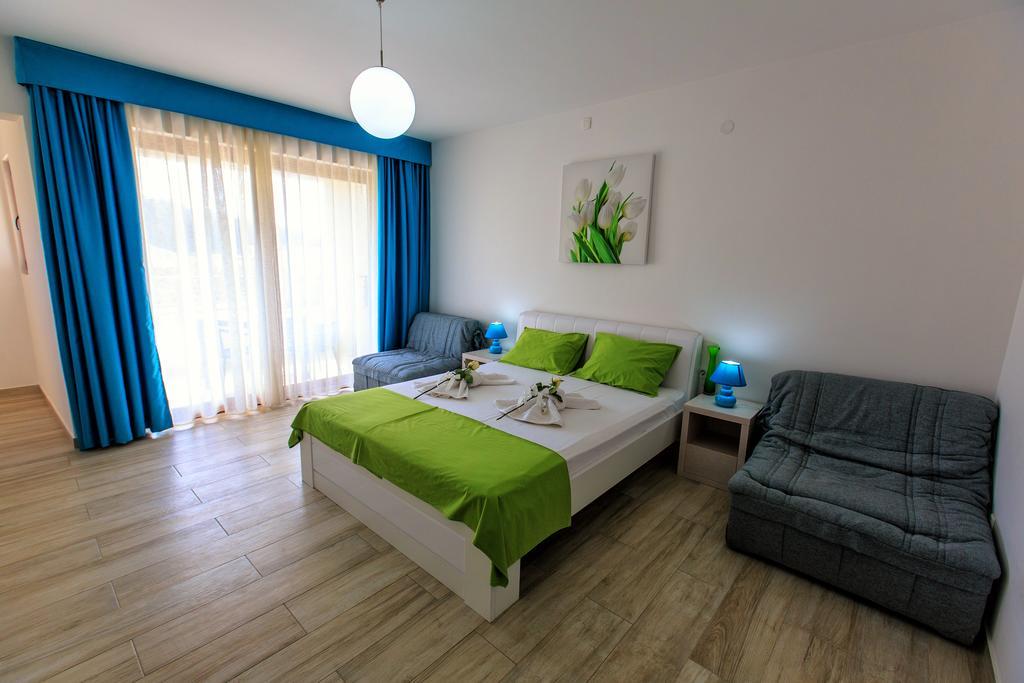 Apartments Matkovic Lux Sutomore Eksteriør billede