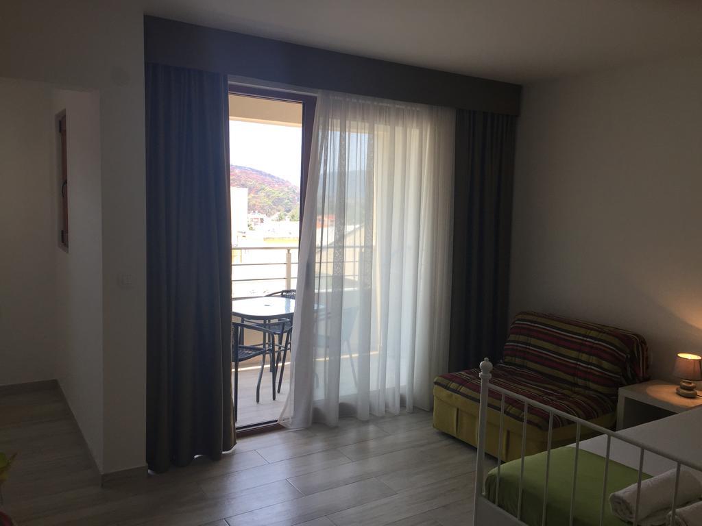 Apartments Matkovic Lux Sutomore Eksteriør billede